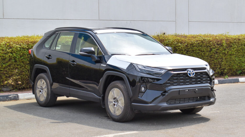 Toyota Rav4 XLE Hybrid 2023 - Black-19